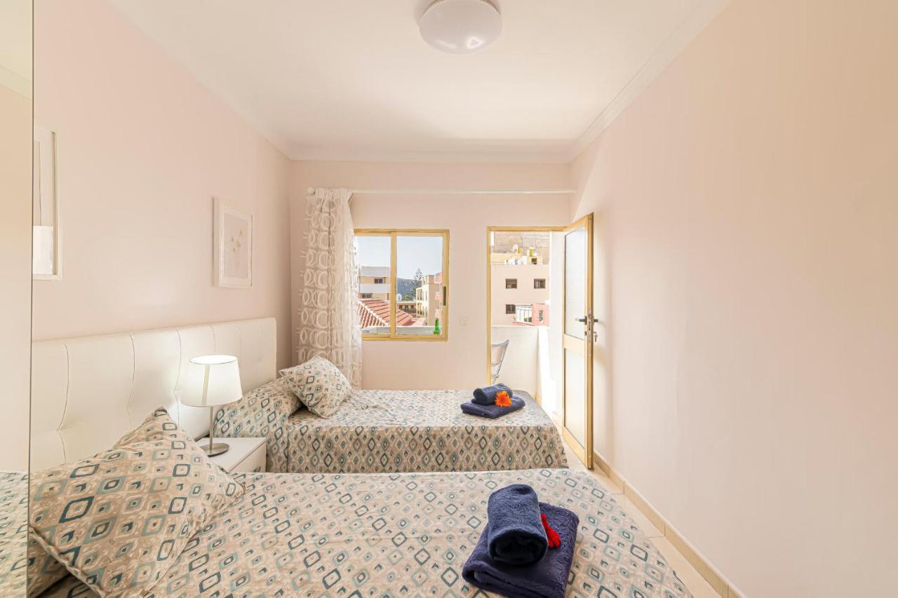 Apartamentos En El Centro De Los Cristianos Arona  Exterior photo