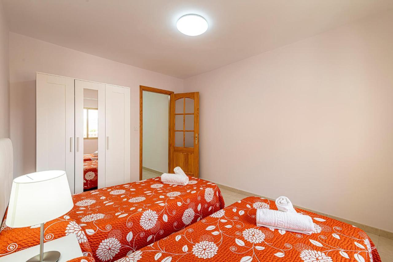 Apartamentos En El Centro De Los Cristianos Arona  Exterior photo