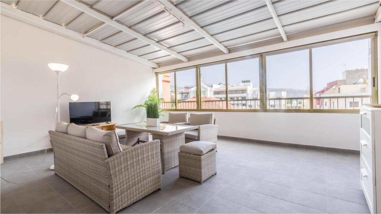 Apartamentos En El Centro De Los Cristianos Arona  Exterior photo